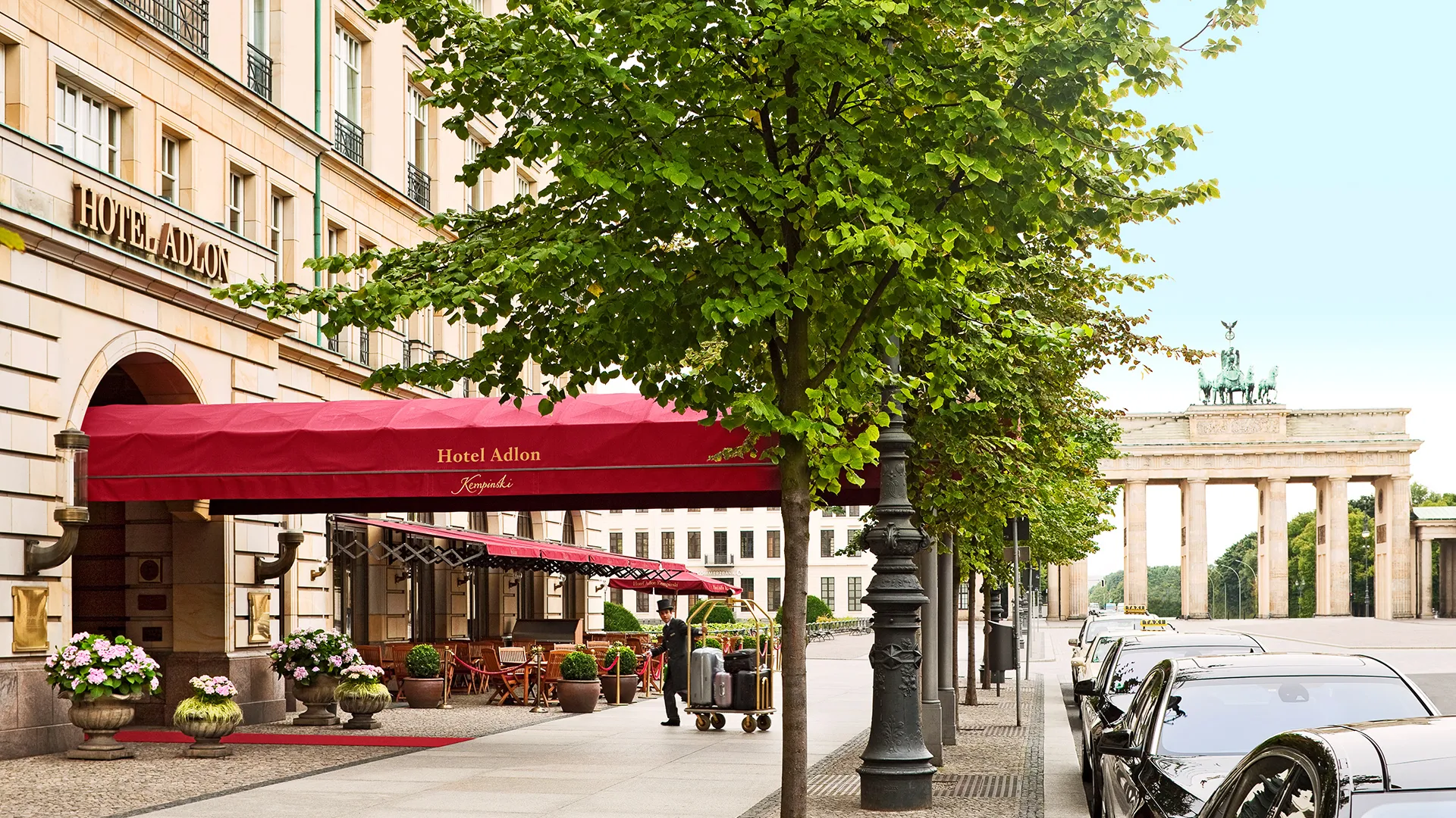 Outside view of the Berlin Kempinski Hotel Adlon